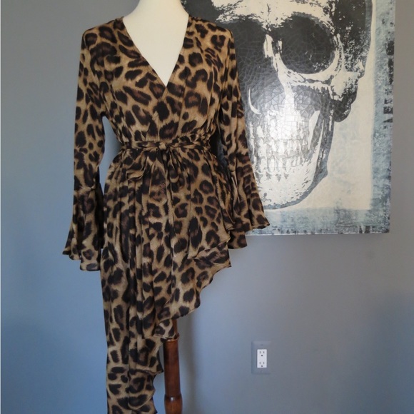 JJ’s Fairyland Tops - Leopard Print Hi Lo Tunic